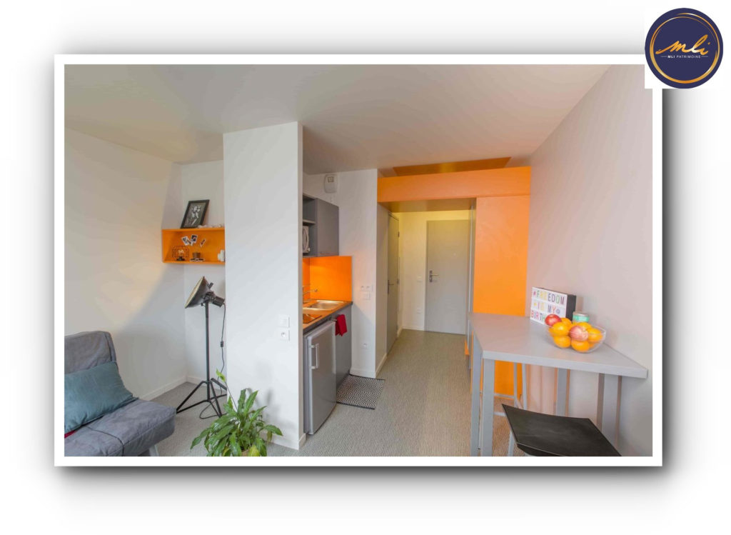 INVESTISSEMENT EN RESIDENCE ETUDIANTE A COLOMBES- Nouveau bail de 9 ans- Loyers défiscalisés.