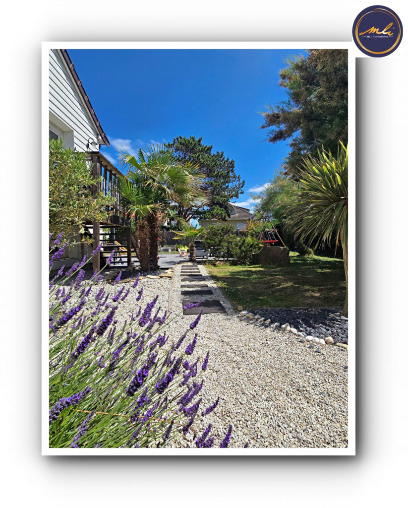 50 mètres de la mer- Maison rénovée 4/5  chambres + jardin et dépendances – 2h30 de Paris