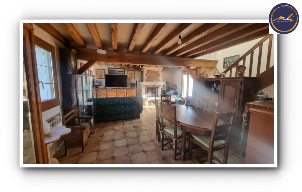 Maison traditionnelle 3 chambres avec sous-sol et jardin à 5 minutes de la mer en voiture