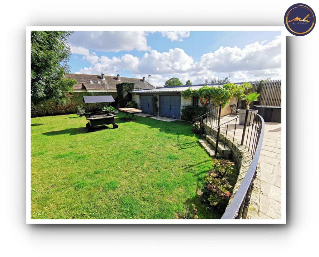 COQUETTE MAISON DE CHARME EN PIERRE AVEC JARDIN À 10 MINUTES SUD OUEST DE CAEN et 30 MN de la mer.