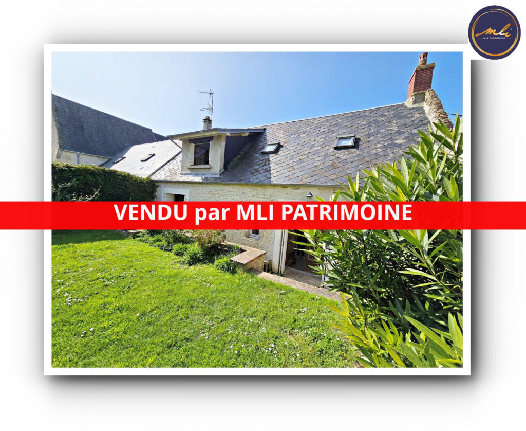 Maison de bourg en pierres avec jardin- 2 chambres- 500 mètres de la mer