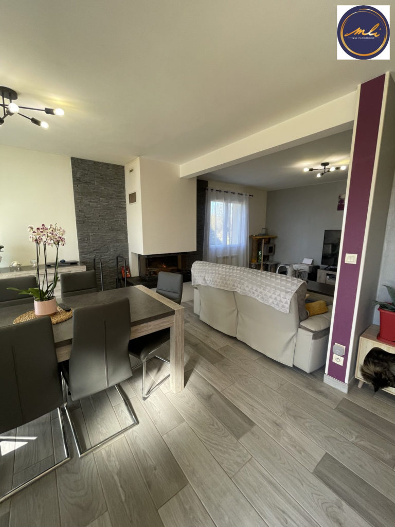 MAISON 5 CHAMBRES DANS LE PAYS D AUGE- Terrain 5000 m2- 15mn de la mer et de Cabourg
