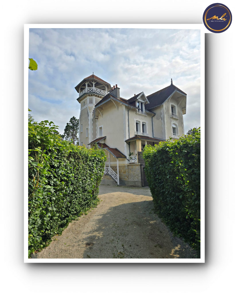 Entre Bayeux et Caen et 30 minutes de la mer- Villa Anglo Normande 7 chambres avec jardin-Chambres d’hôtes