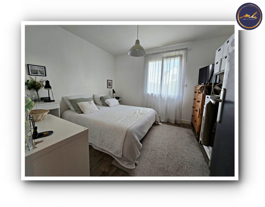 500 mètres de la MER -Maison de plain-pied- 2 chambres + sous/sol + grenier et jardin