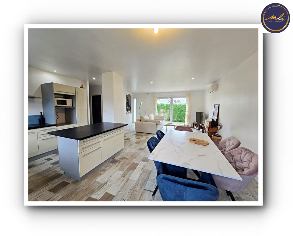 500 mètres de la MER -Maison de plain-pied- 2 chambres + sous/sol + grenier et jardin