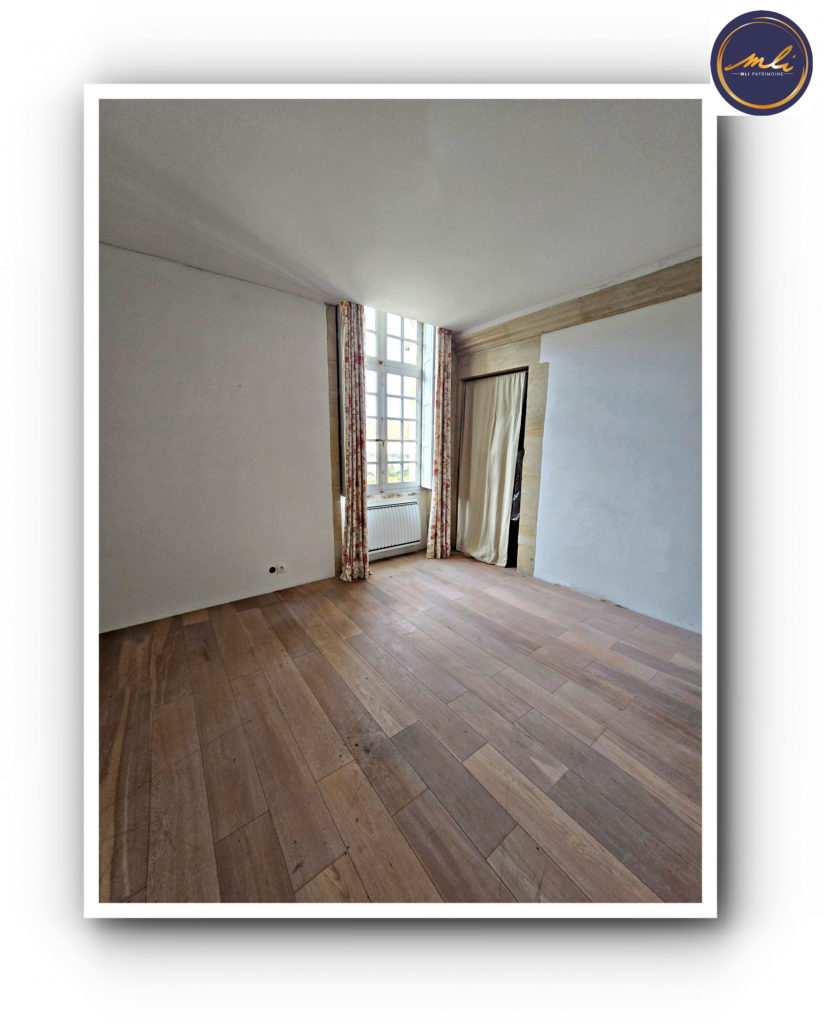 10 minutes de la MER -Ensemble immobilier avec MANOIR, maison annexe , grange et prairie