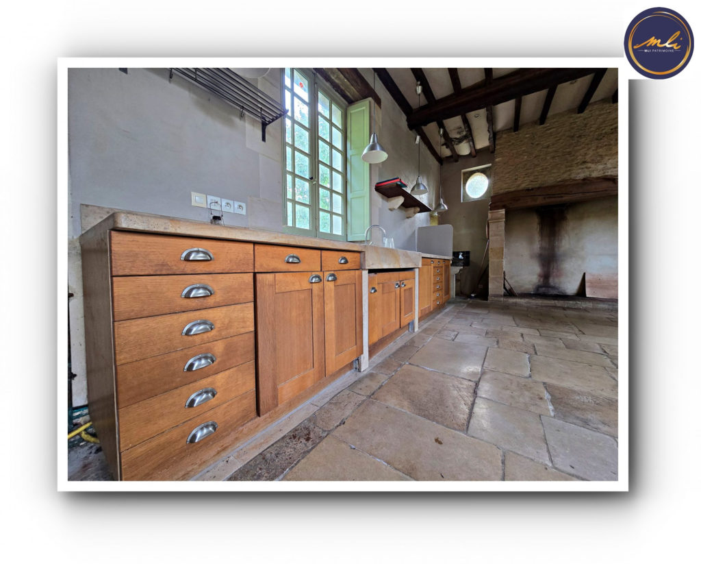 10 minutes de la MER -Ensemble immobilier avec MANOIR, maison annexe , grange et prairie