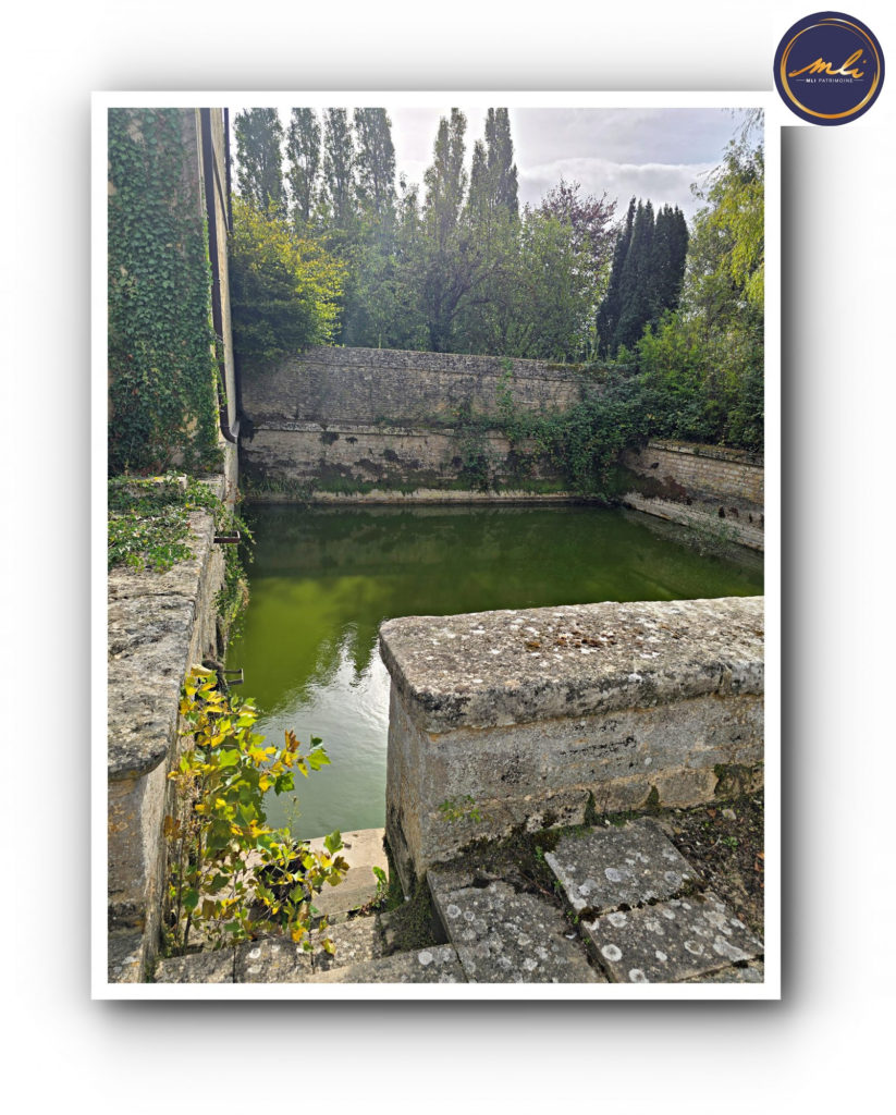 10 minutes de la MER -Ensemble immobilier avec MANOIR, maison annexe , grange et prairie