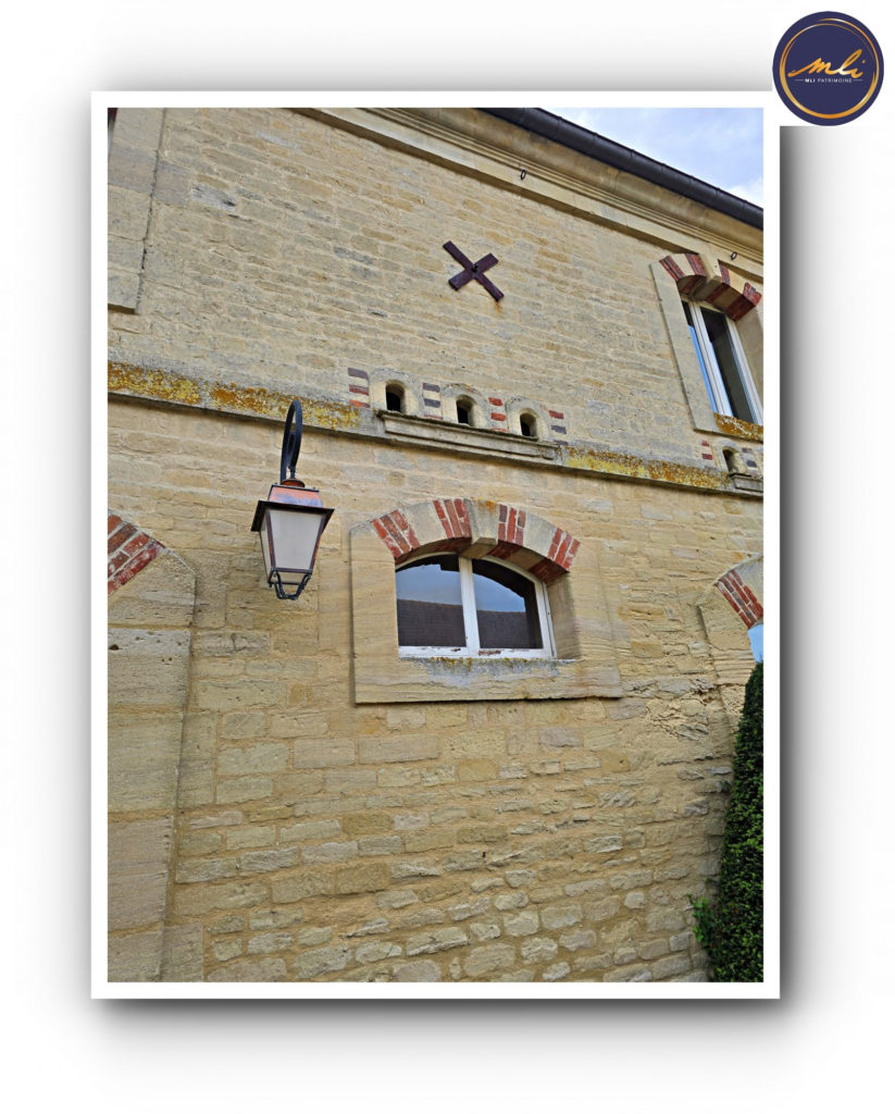 10 minutes de la MER -Ensemble immobilier avec MANOIR, maison annexe , grange et prairie