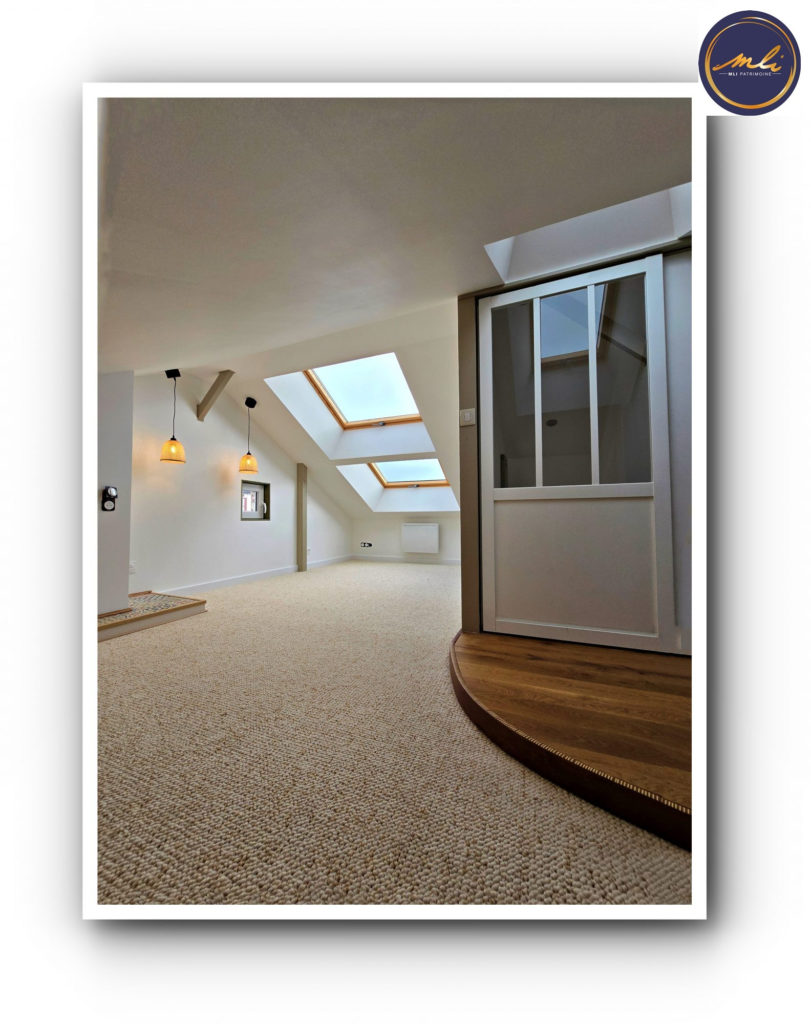 Ensemble immobilier avec MAISON VIE DE PLAIN-PIED + HANGAR & parcelle constructible- à 180 mètres de Port Guillaume