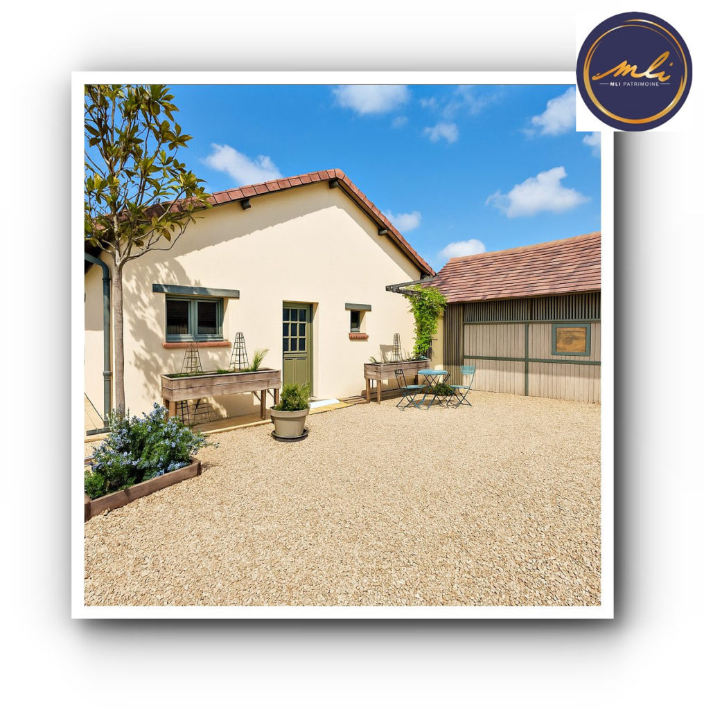 Ensemble immobilier avec MAISON VIE DE PLAIN-PIED + HANGAR & parcelle constructible- à 180 mètres de Port Guillaume