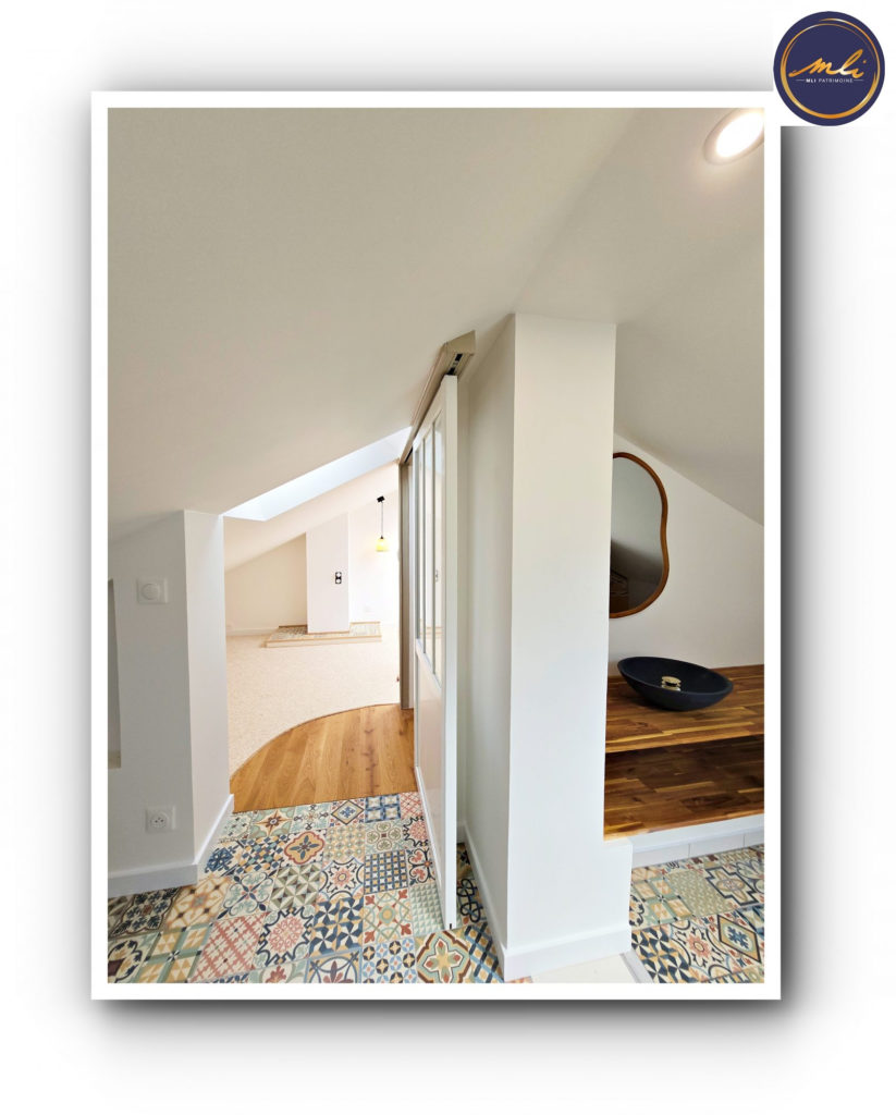 Ensemble immobilier avec MAISON VIE DE PLAIN-PIED + HANGAR & parcelle constructible- à 180 mètres de Port Guillaume