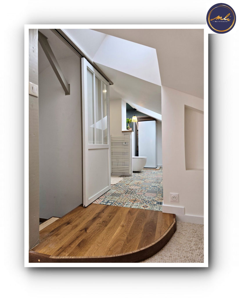 Ensemble immobilier avec MAISON VIE DE PLAIN-PIED + HANGAR & parcelle constructible- à 180 mètres de Port Guillaume