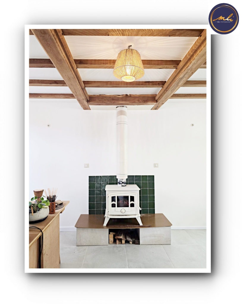 Ensemble immobilier avec MAISON VIE DE PLAIN-PIED + HANGAR & parcelle constructible- à 180 mètres de Port Guillaume