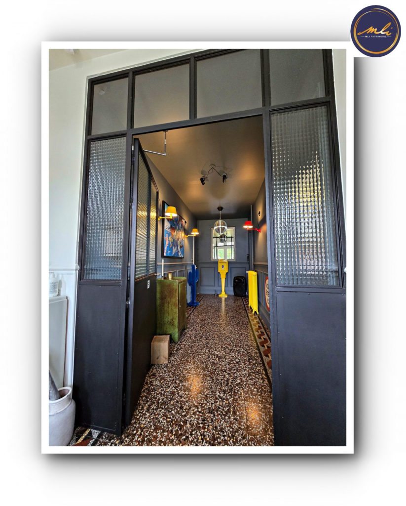 Villa de charme Anglo Normande 270 m² avec 3 appartements d&rsquo;hôtes + jardin – 30 minutes de la MER- Entre Bayeux et Caen