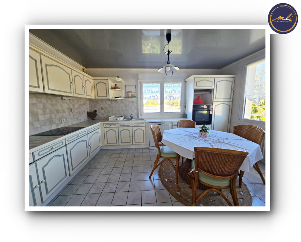 Maison familiale avec PLAIN-PIED et GARAGE BATEAU à 600 mètres de la MER- 5 chambres-