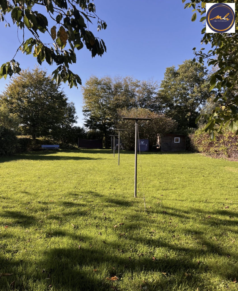 Maison 5 chambres avec sous/sol- Garage à bateaux