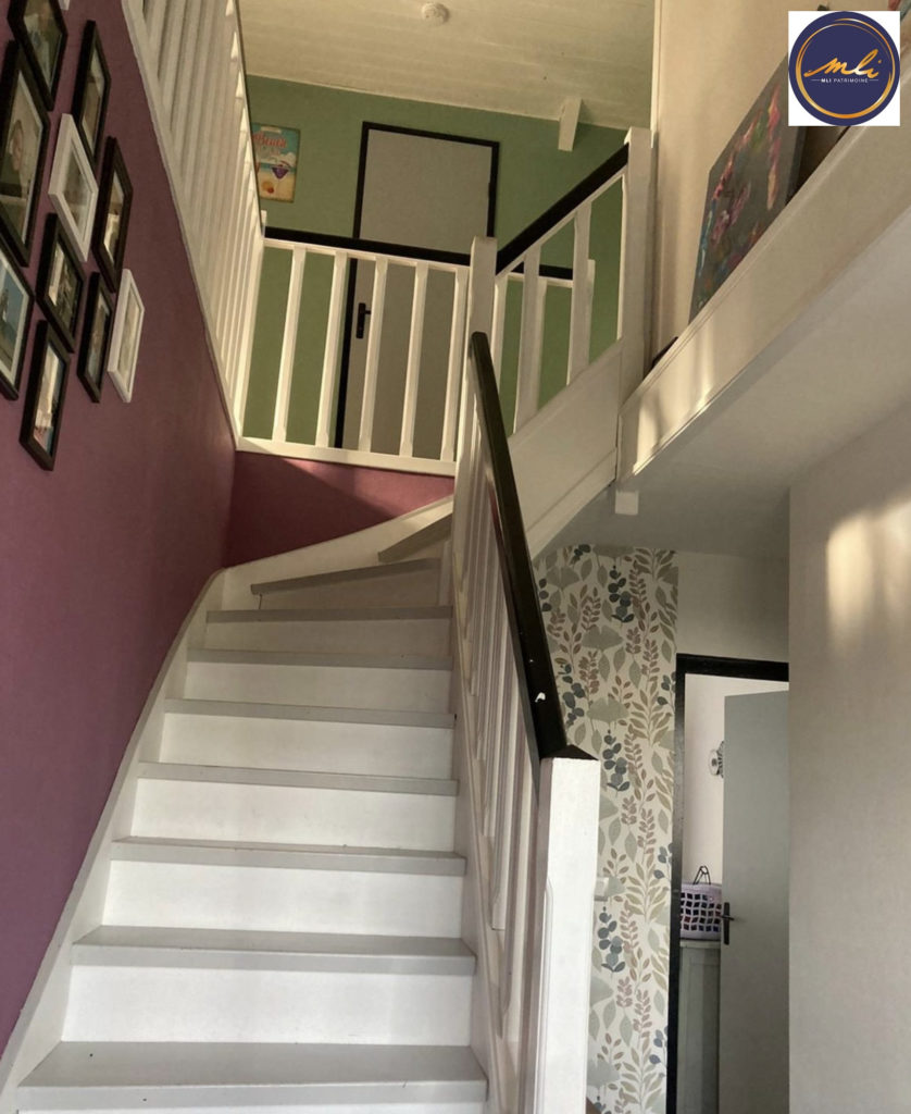 Maison 5 chambres avec sous/sol- Garage à bateaux