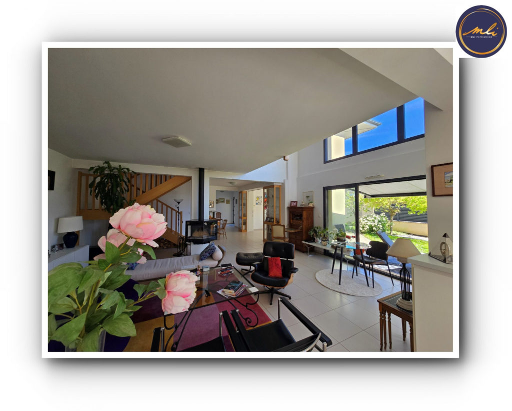 A 200 mètres de la MER- Maison contemporaine 4 chambres avec vie de plain-pied possible- Garage- 2h30 de Paris!