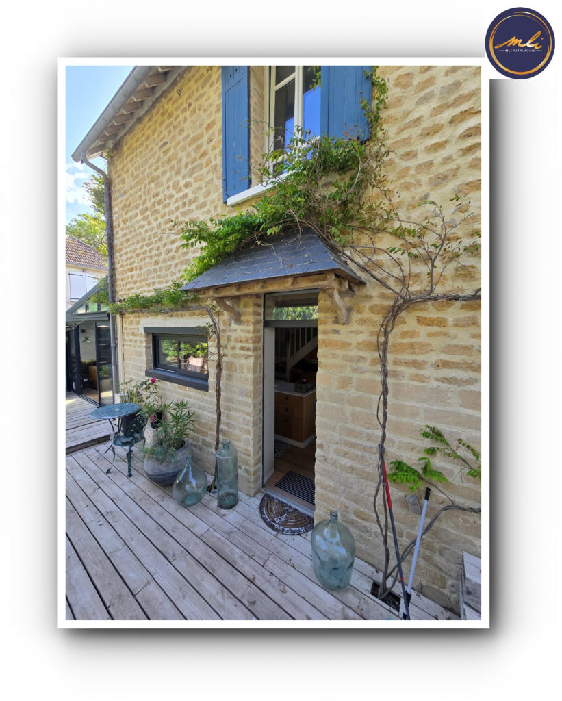 A 100 mètres de la MER- Villa de CHARME en Pierre-4/5 Chambres et Jardin / Grenier- 2h30 de Paris