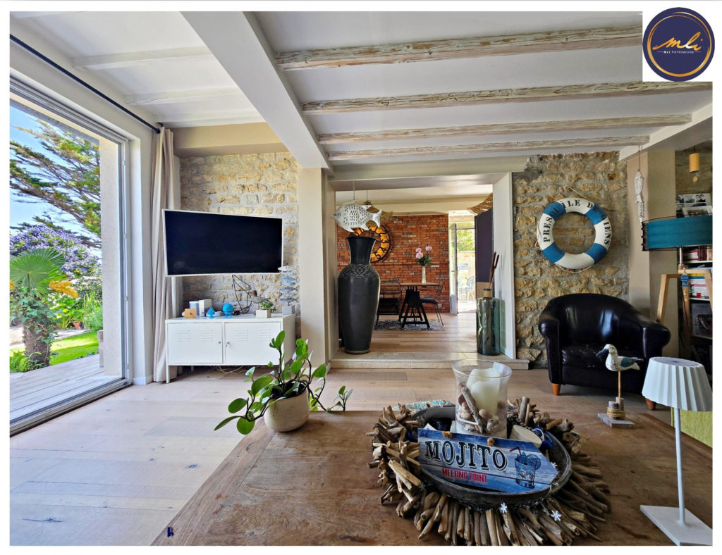 A 100 mètres de la MER- Villa de CHARME en Pierre-4/5 Chambres et Jardin / Grenier- 2h30 de Paris