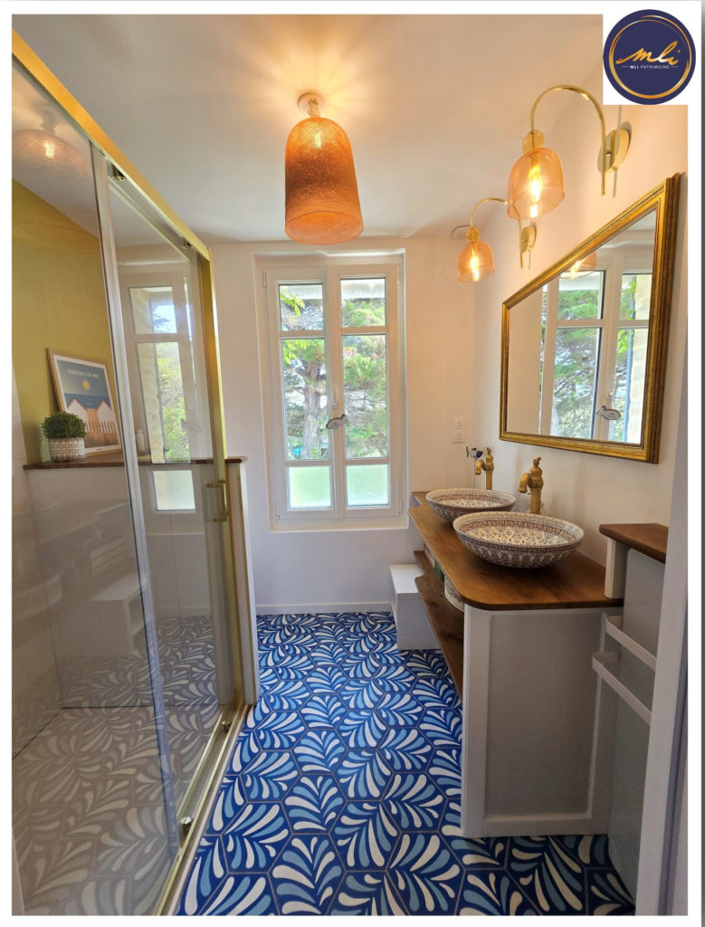 A 100 mètres de la MER- Villa de CHARME en Pierre-4/5 Chambres et Jardin / Grenier- 2h30 de Paris