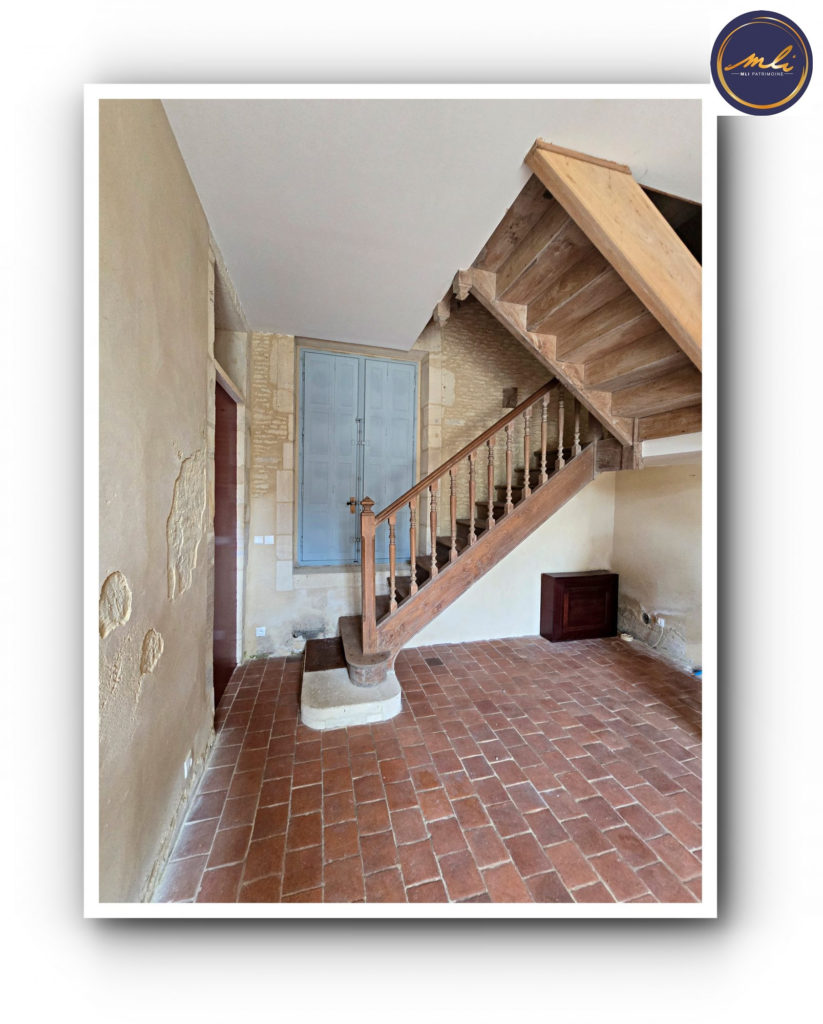 10 minutes de la MER -Ensemble immobilier A RENOVER avec MANOIR, maison annexe , grange et prairie