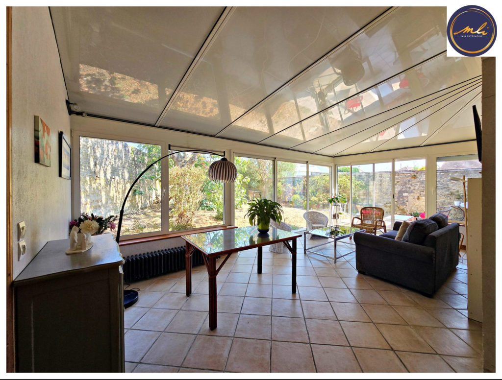 Maison de 185 m² en PIERRE XIXe- 3 chambres, jardin, garage, grenier dépendance et charme.