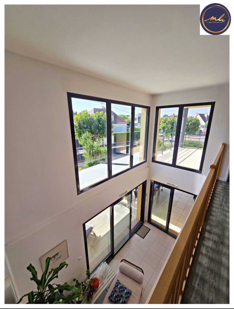 À deux pas de la mer et de la plage – Contemporaine 4 chambres, vie de plain-pied, garage et jardin