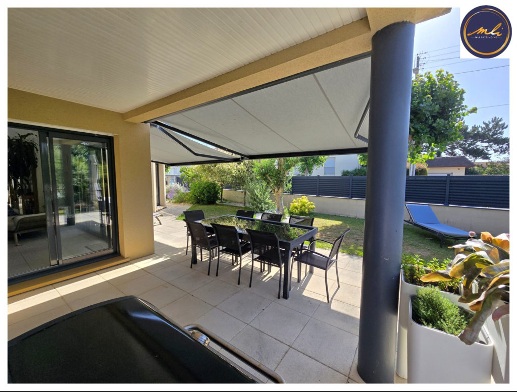 À deux pas de la mer et de la plage – Contemporaine 4 chambres, vie de plain-pied, garage et jardin